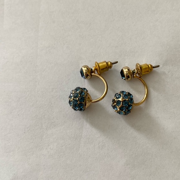 Jewelry - Blue Gem Earrings 💎